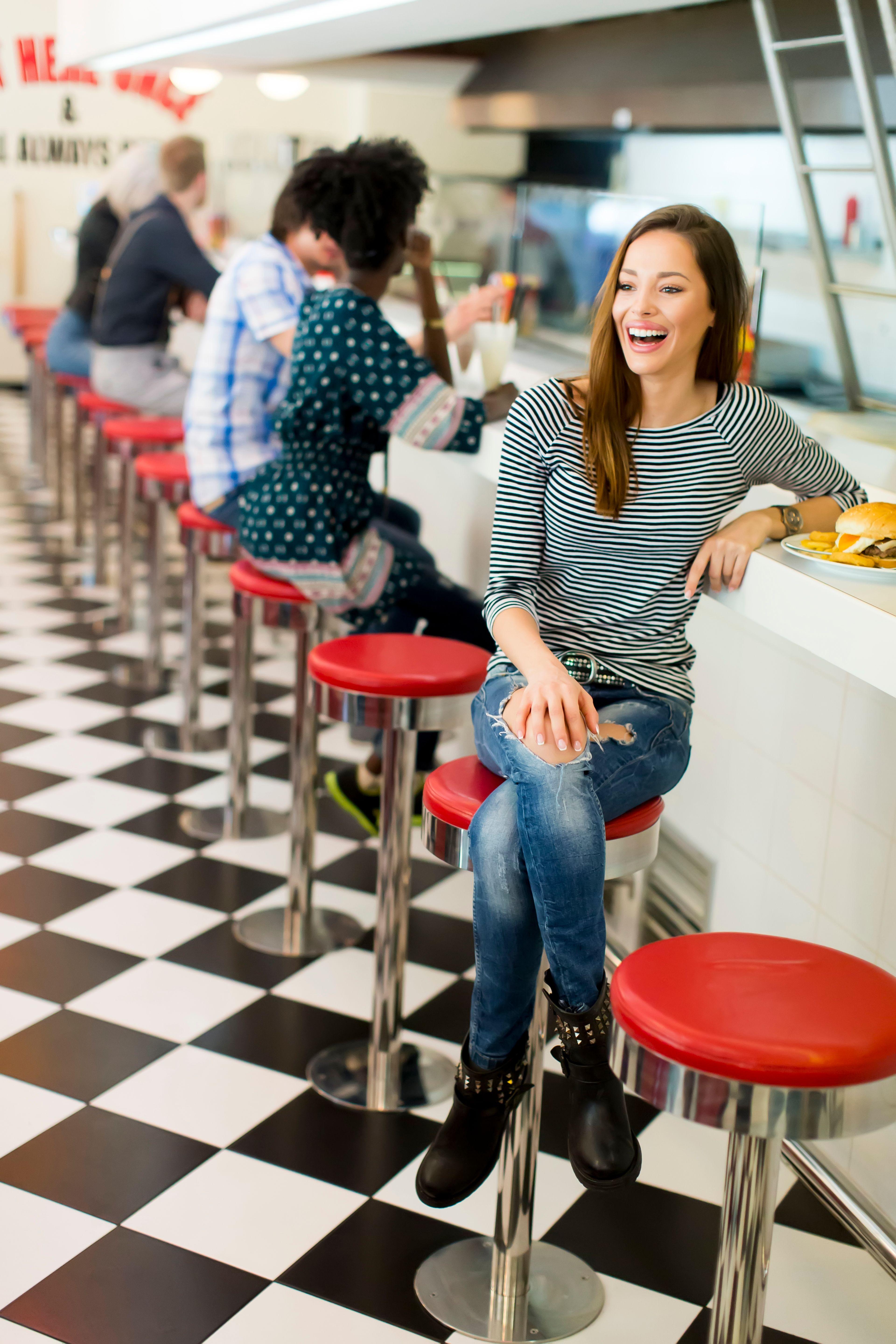 Picture of woman in diner